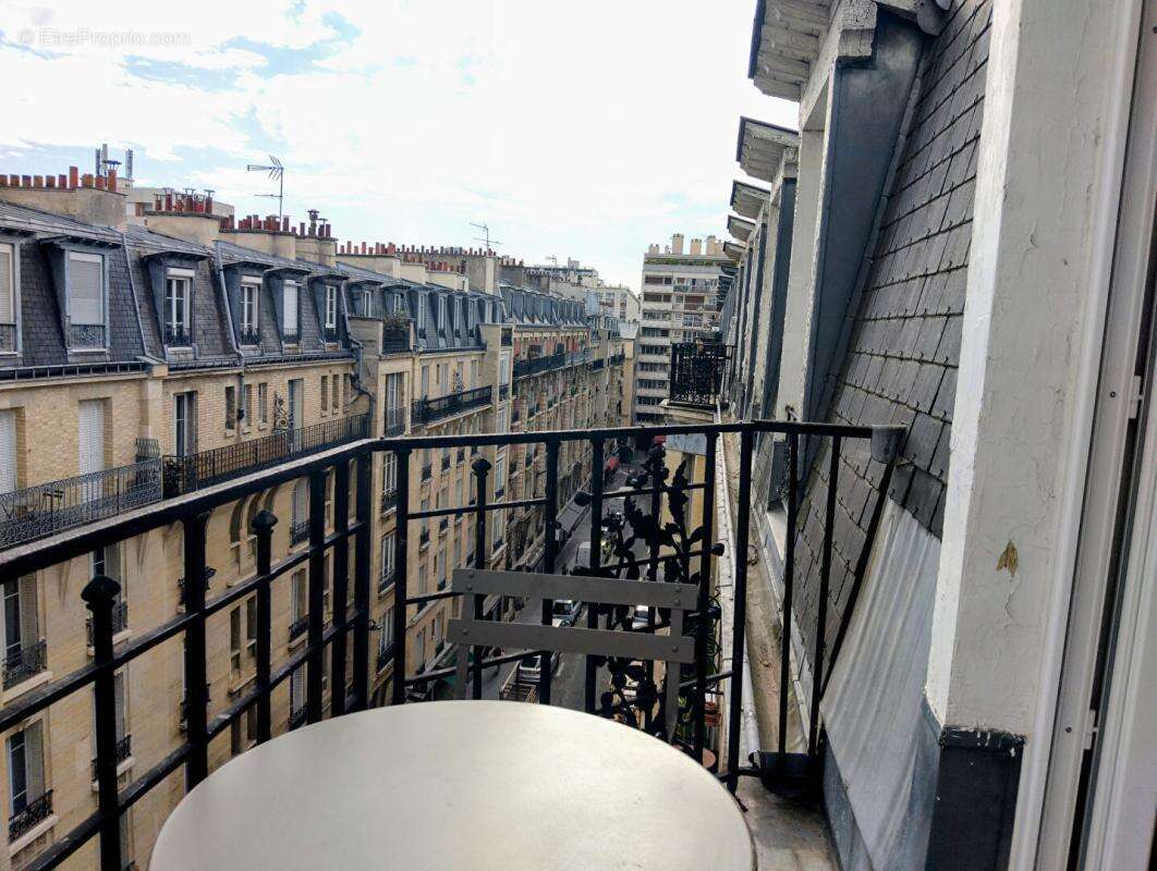 Appartement à PARIS-15E