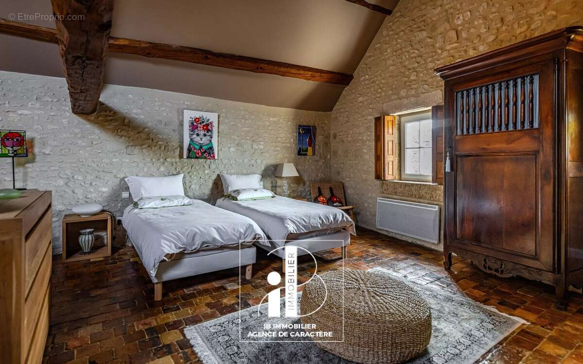 Maison à FONTAINEBLEAU
