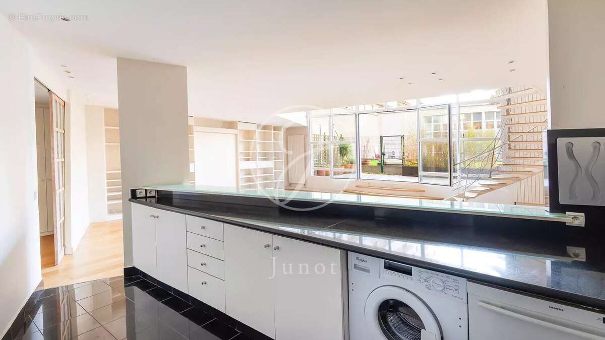 Appartement à PARIS-19E