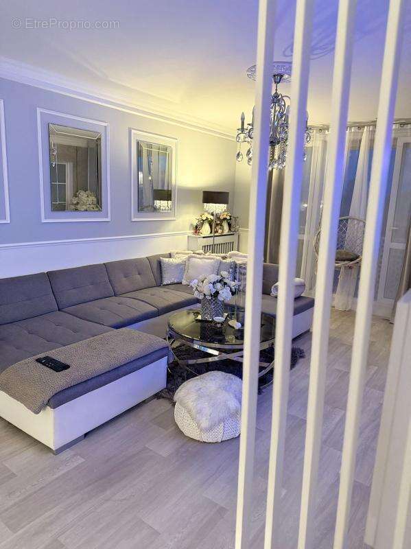 Appartement à PIERRE-BENITE