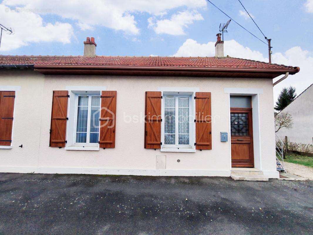 Maison à MORIGNY-CHAMPIGNY