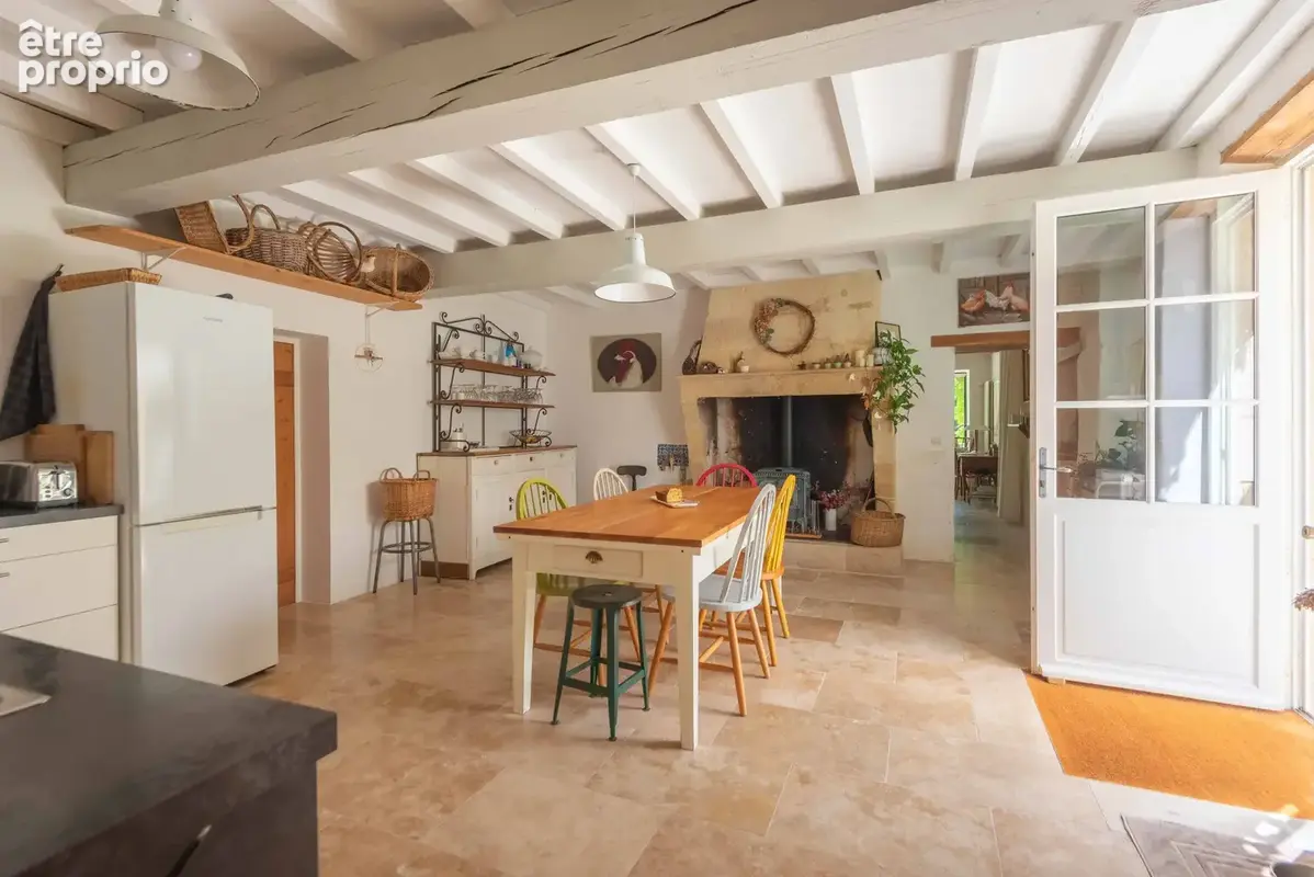 Maison de campagne en pierre   217 m2   propriété de 1,52 ha   piscine & lodge - photo 8