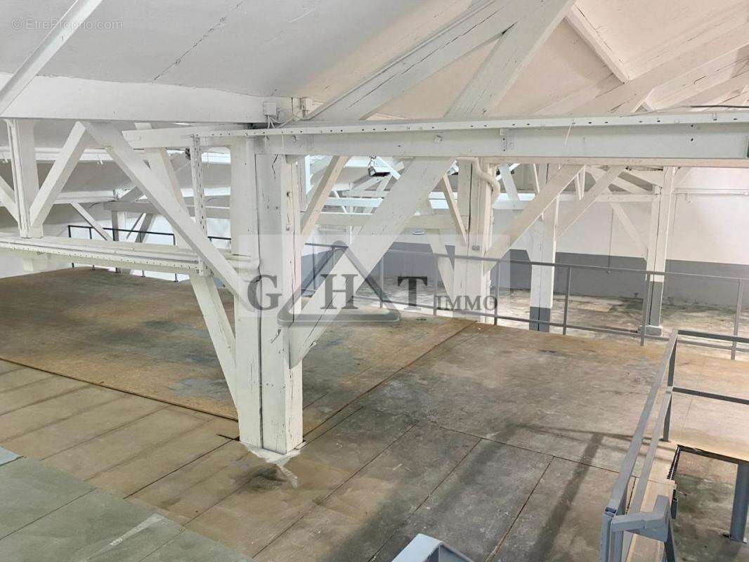 Commerce à CORBEIL-ESSONNES