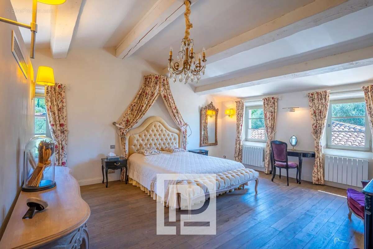 Maison à MOUANS-SARTOUX