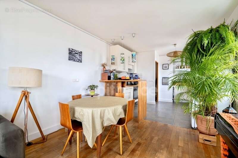Appartement à PARIS-20E