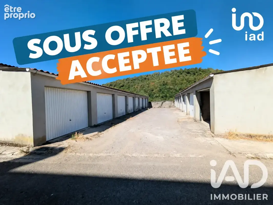 Photo 1 - Parking à ALGRANGE