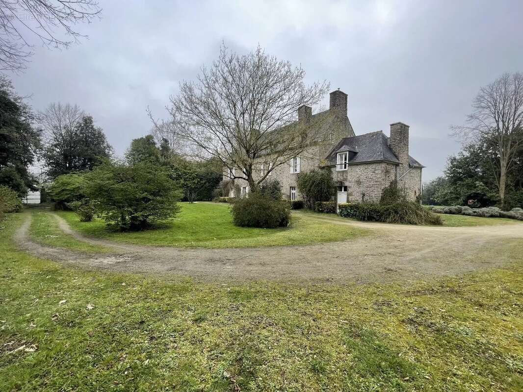 Maison à PLOUER-SUR-RANCE