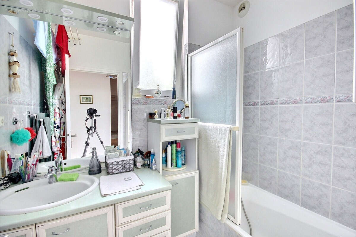 Appartement à FRESNES