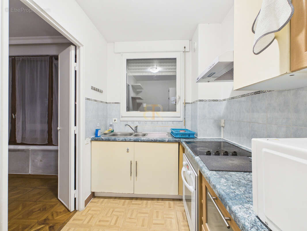 Appartement à COURBEVOIE