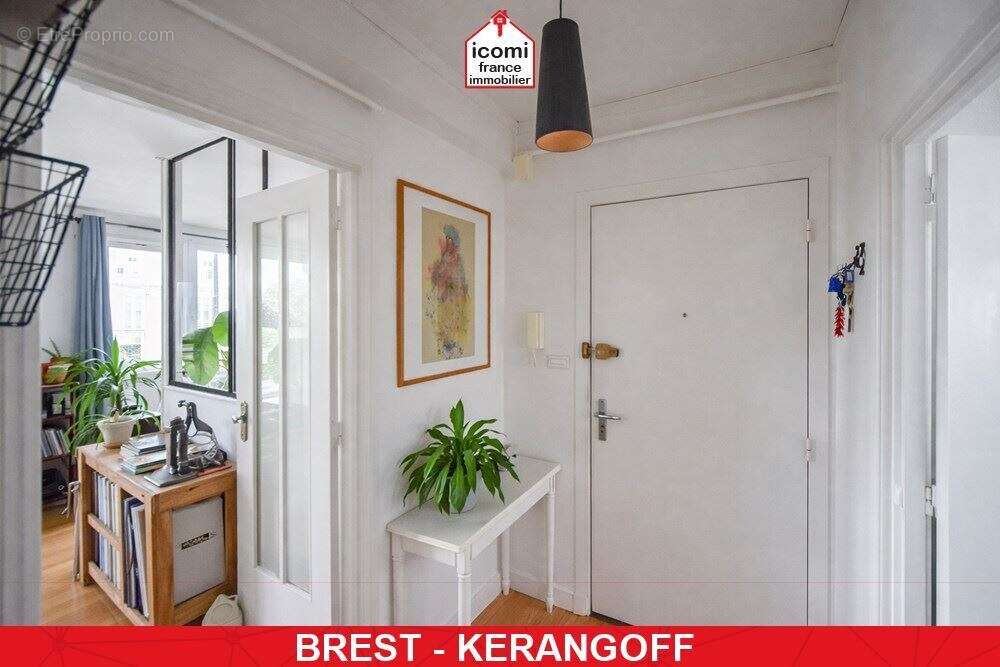 Finistere - brest (29200) - a vendre - appartement 85 m² - trois chambres - piece e vie 30m² - dalle beton - balcon - loggia - photo 5