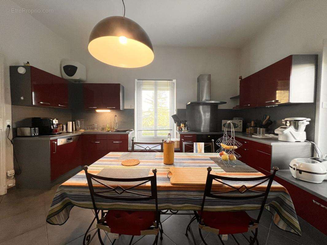 Appartement à CHALLES-LES-EAUX