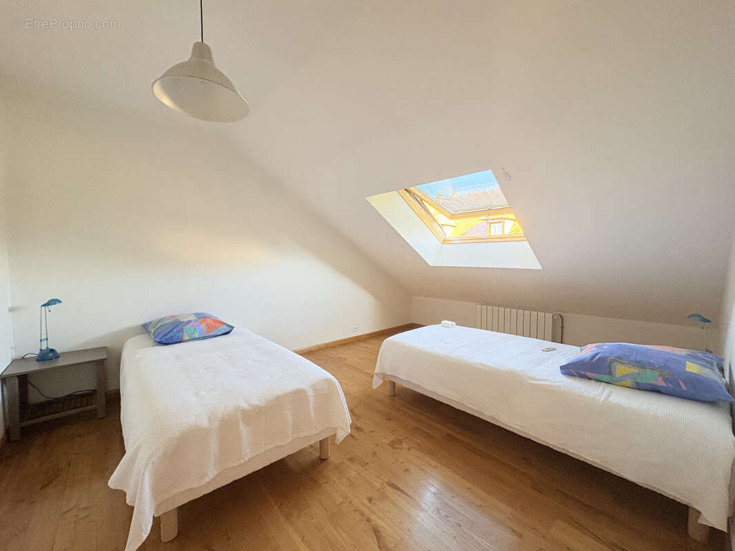 Maison à CHENNEVIERES-SUR-MARNE