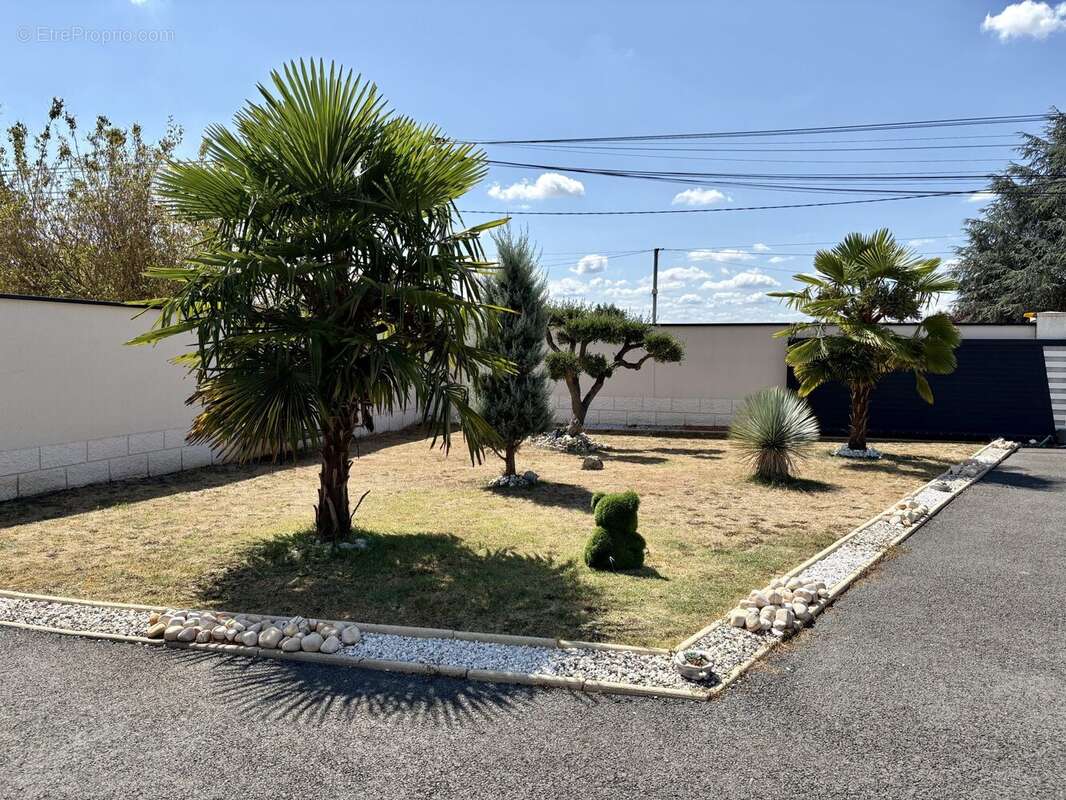 Maison 144 m² à Saint-Martin-D'abbat  - photo 3