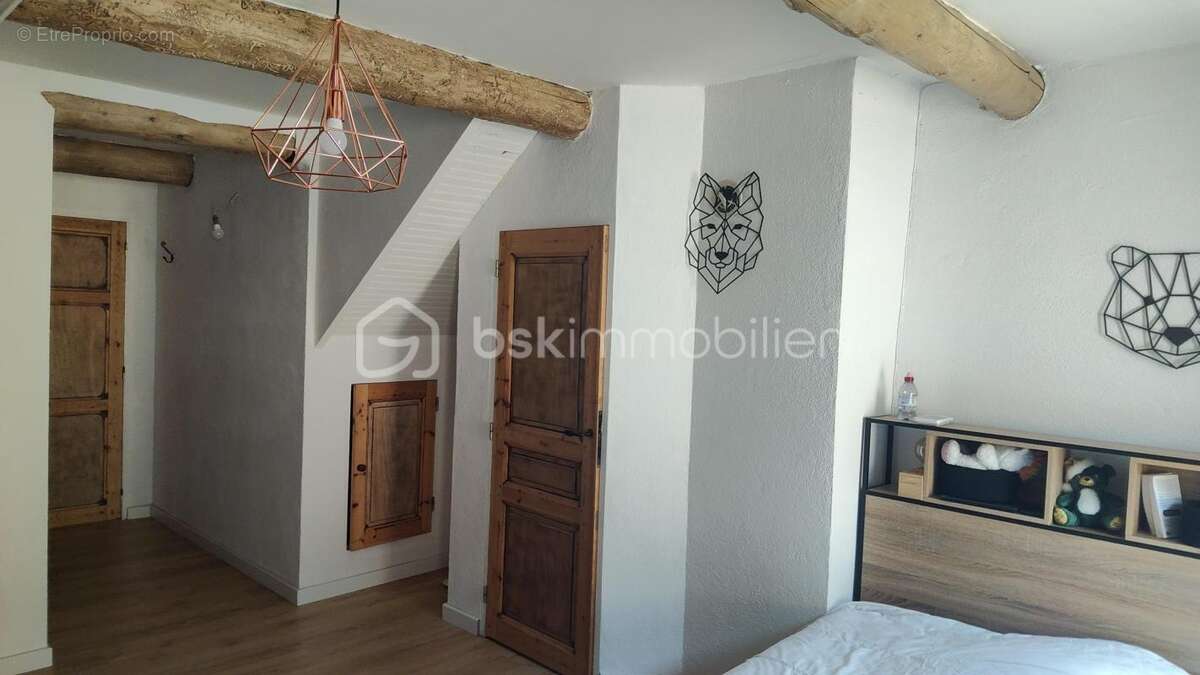 Maison T4 de charme de plus de 100 m2 au cœur de Mane en Provence (04) - photo 9