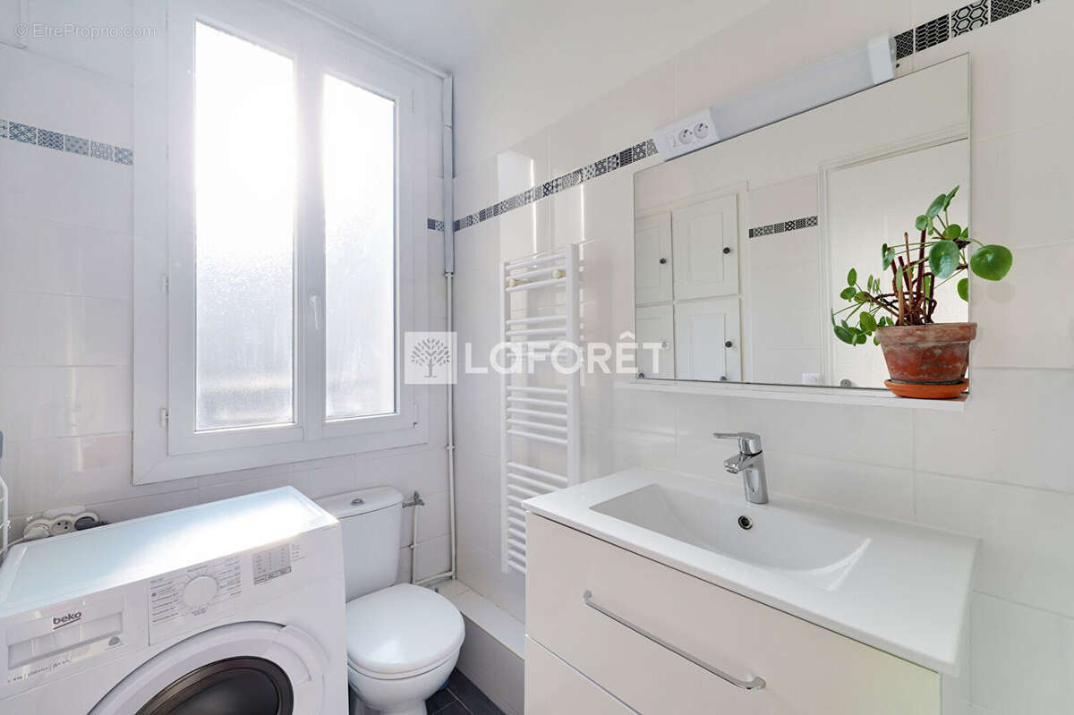 Appartement à PARIS-14E