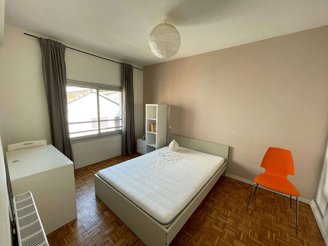 Proche métro / gare Saint-Agne, Toulouse - Appartement 3 pièces à vendre au dernier étage - photo 9