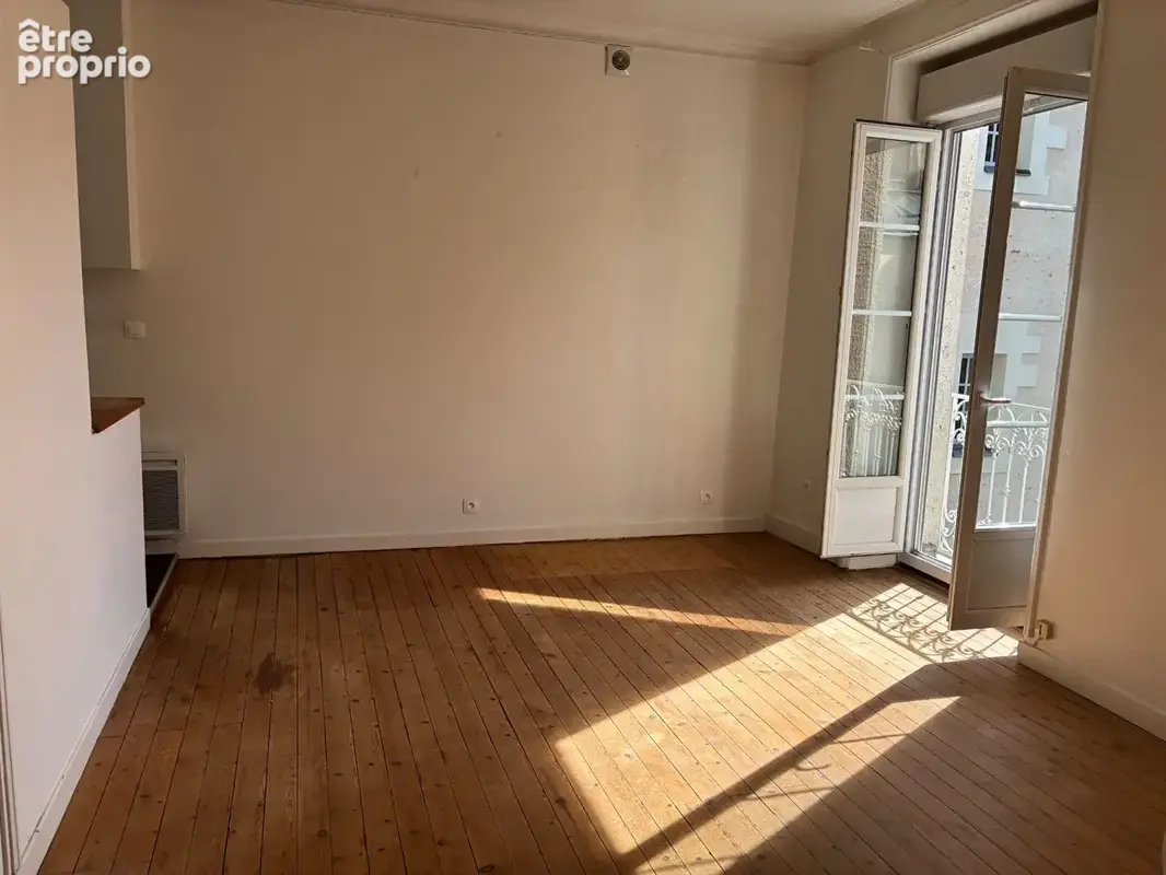 A vendre nantes prefecture confortable type 2 dans petite copropriete au calme de son impasse - photo 2