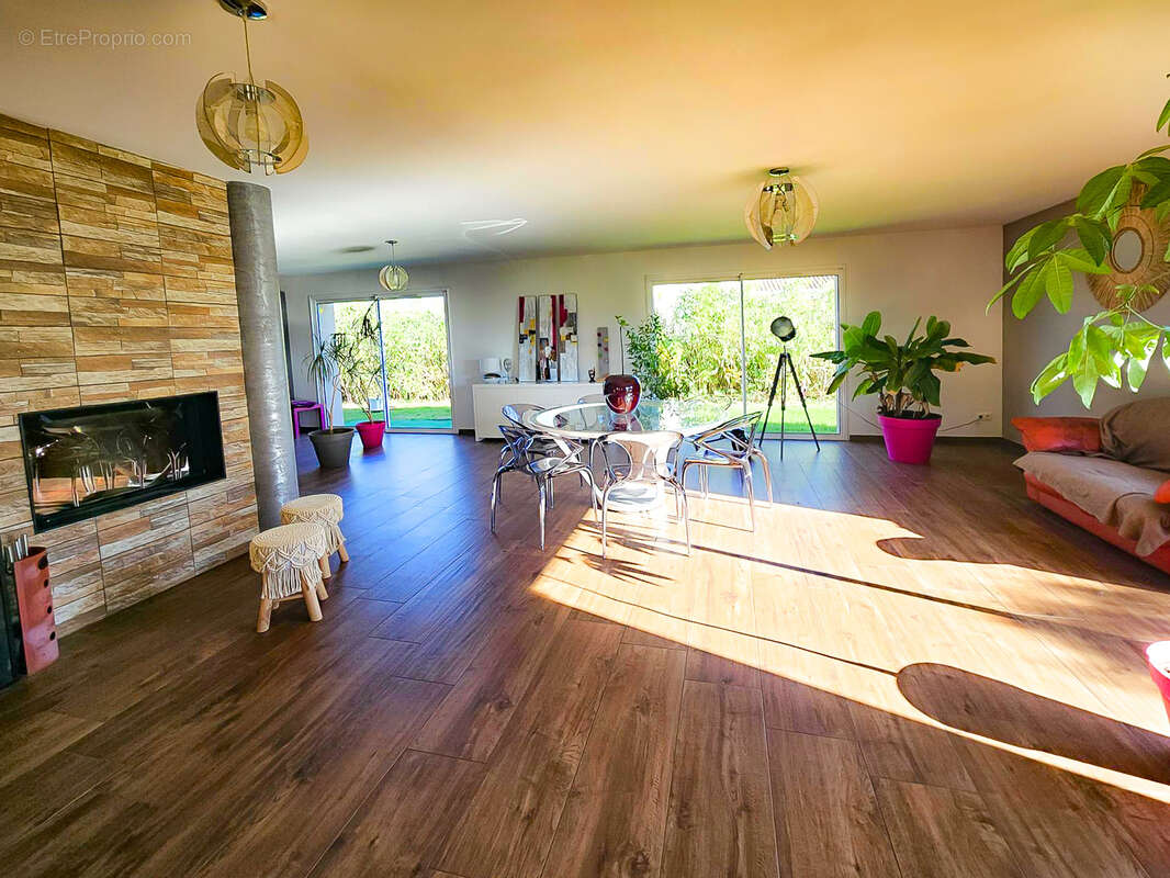 Maison à SAINT-MAURICE-L'EXIL