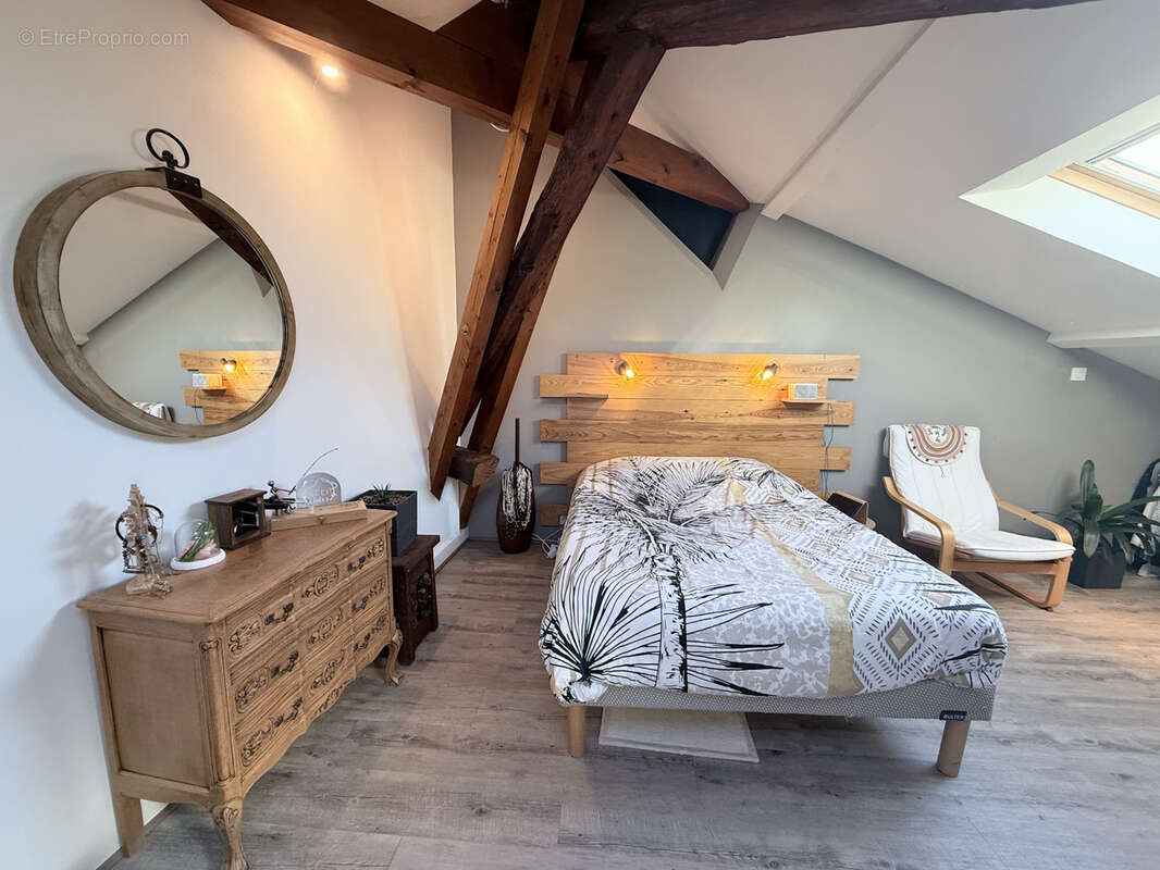 Appartement à VIZILLE