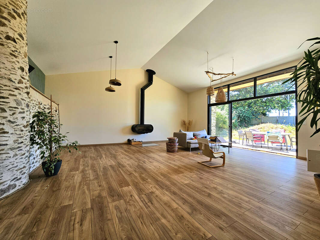 Maison 4 chambres plus de 200 m2 habitable - photo 2