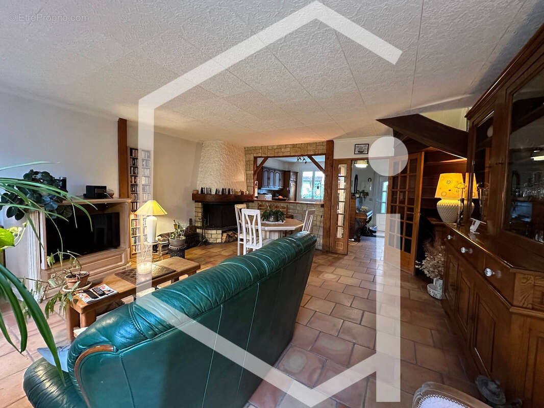 Maison à MAGNY-LES-HAMEAUX