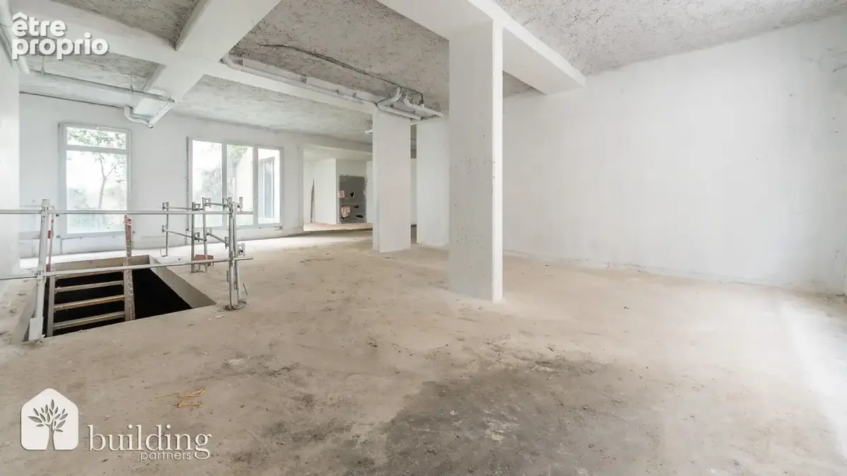 Batignolles Paris 17ème - Local commercial 236,50 m² Carrez avec 37 m² de jardin - photo 4