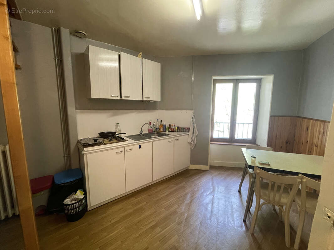 Appartement à ROCHEFORT-MONTAGNE