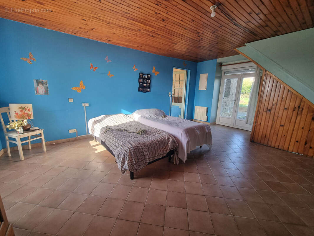 Maison à LES LOGES-MARCHIS