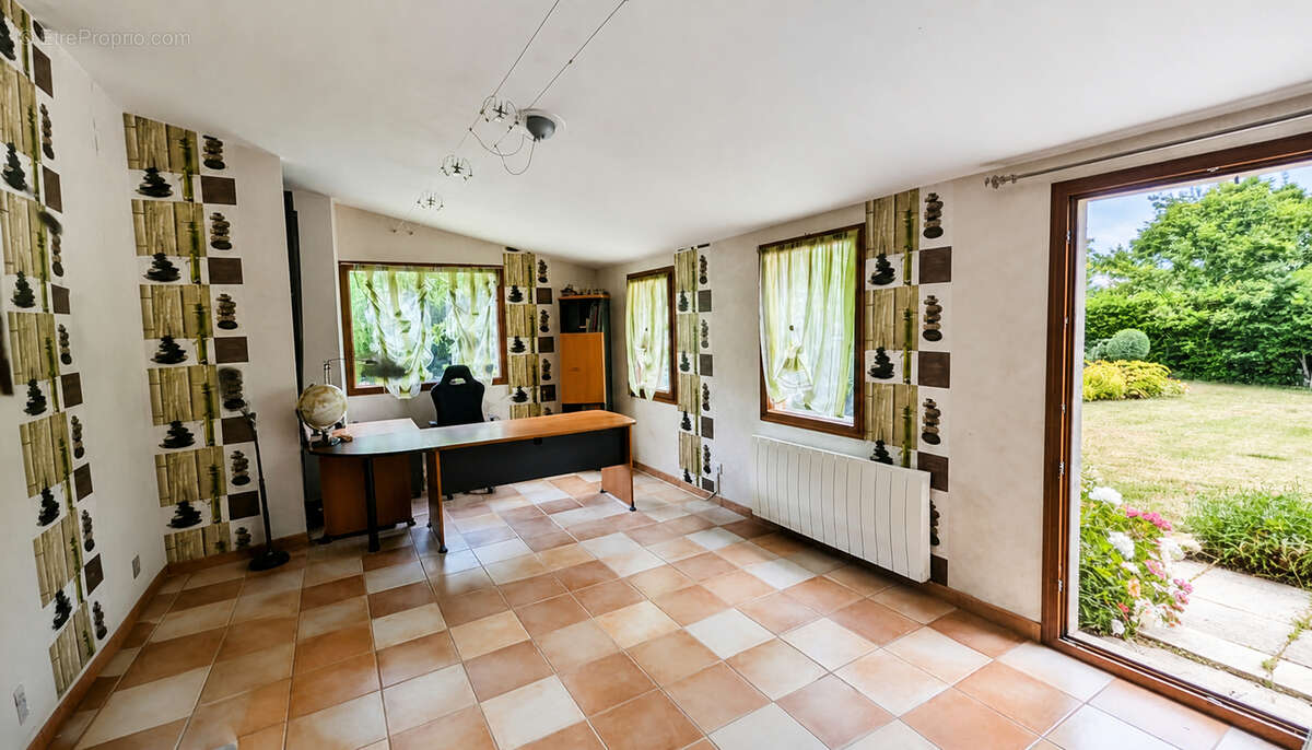 A VENDRE Maison pierres de 274 m²  - Terrain 9795 m²  - CHERRUEIX - photo 6