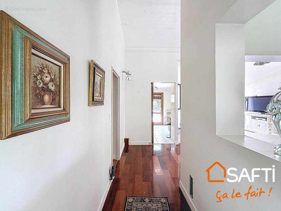 Photo 1 - Maison à LESIGNY