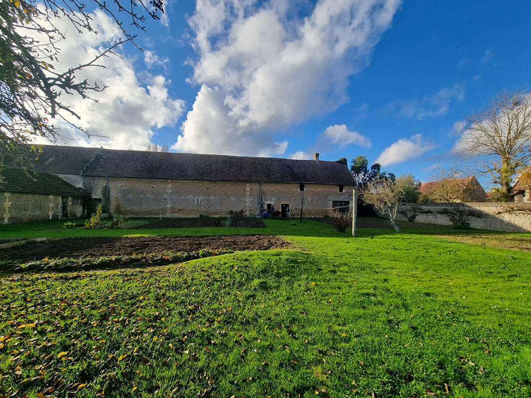 Maison à AMFREVILLE