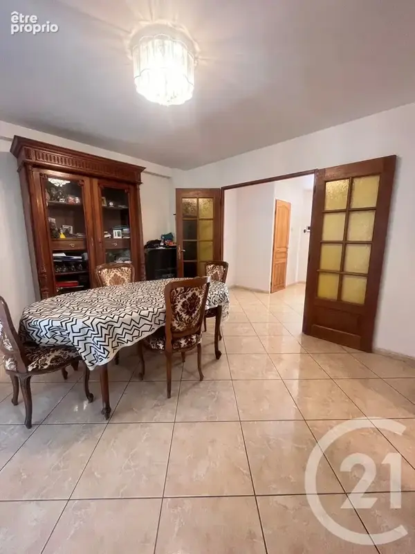Maison 6 pièces 102 m² à vendre à Vaulx-En-Velin (69120) - photo 2