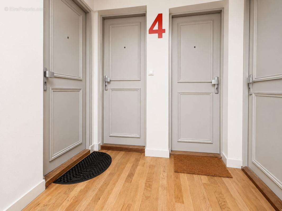 Appartement à PARIS-18E