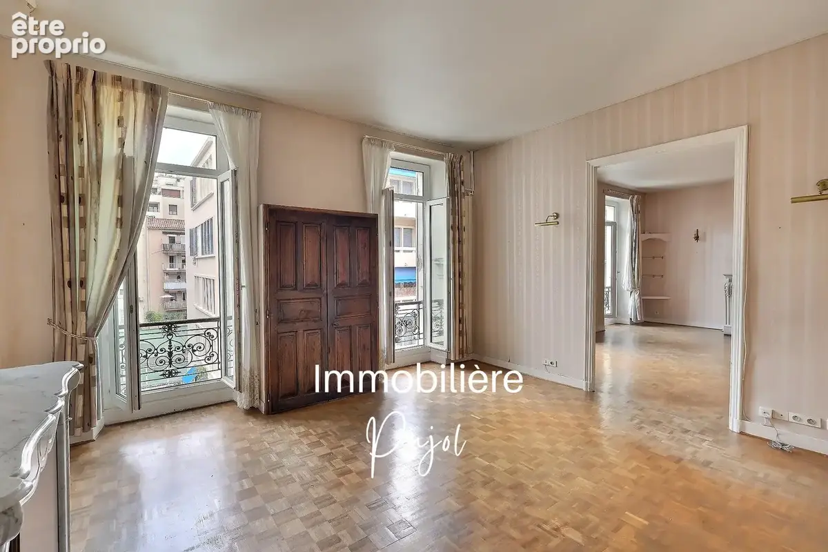 Marseille 8e   Périer   Appartement bourgeois T5 de 149 m2 au dernier étage avec ascenseur - photo 9
