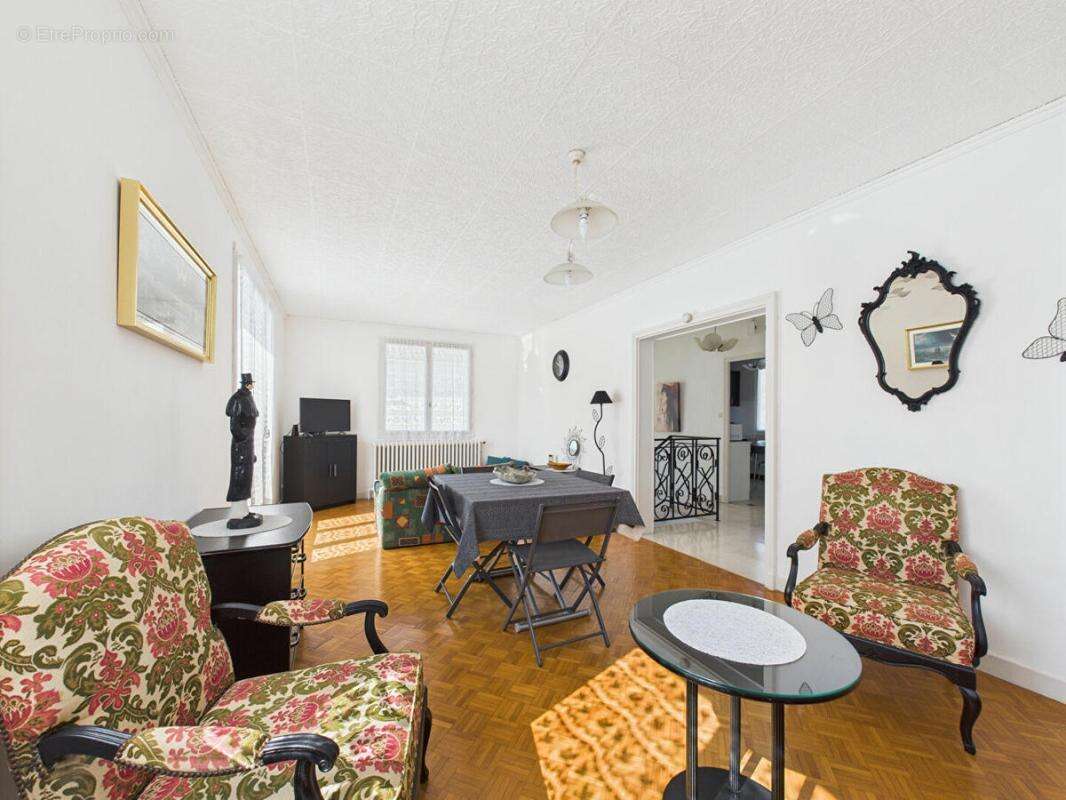 Maison à COMMENTRY