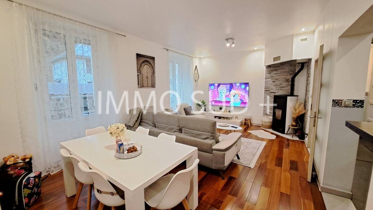 Maison à LIVET-ET-GAVET