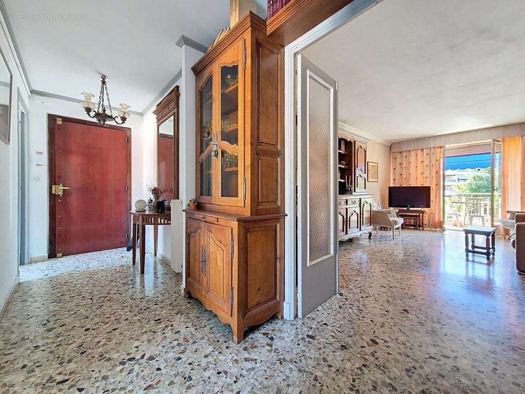 Appartement à LE CANNET