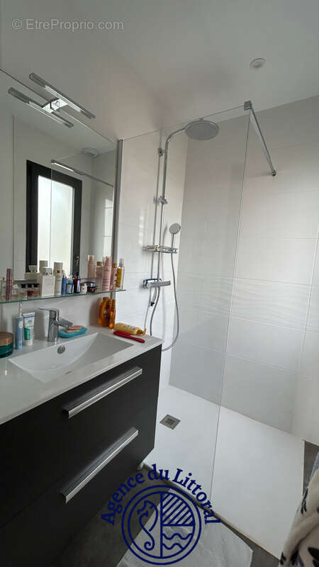 Maison à VAUX-SUR-MER