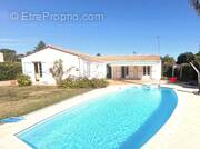 Maison à SAINT-GEORGES-DES-COTEAUX