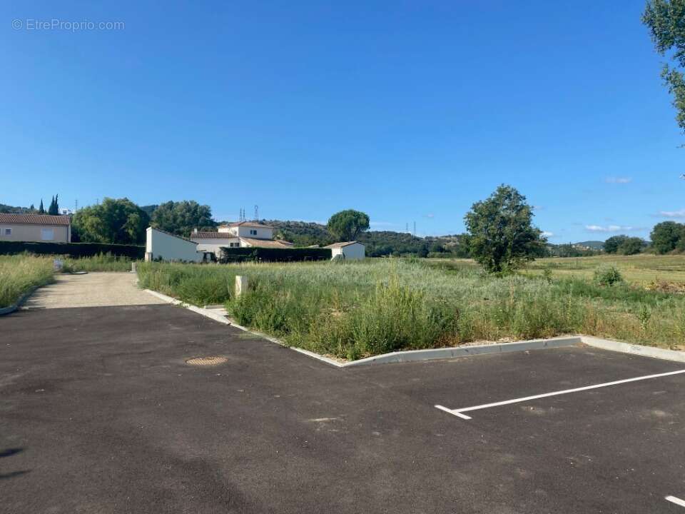 Terrain à MALATAVERNE