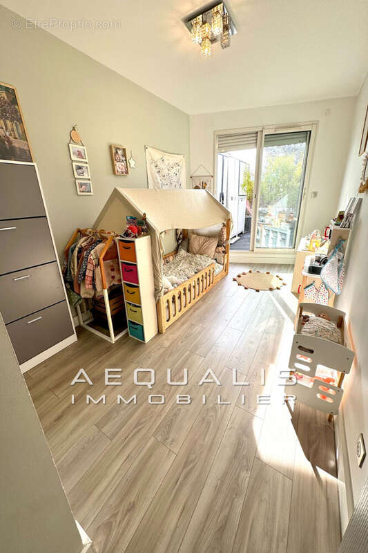 Appartement à SIX-FOURS-LES-PLAGES