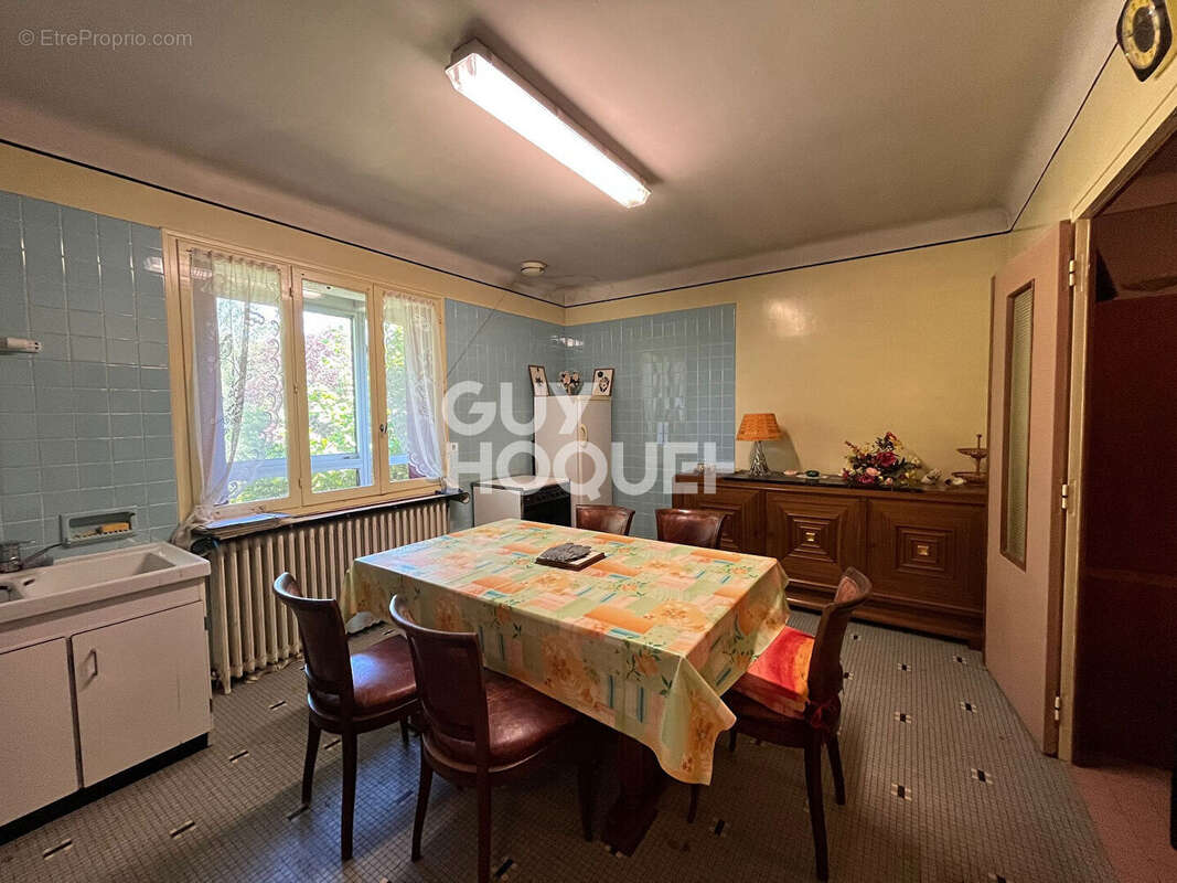 Maison à PARIS-L&#039;HOPITAL