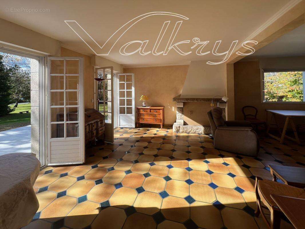 Maison à CLOHARS-CARNOET