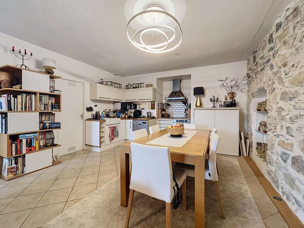 Appartement à VARCES-ALLIERES-ET-RISSET