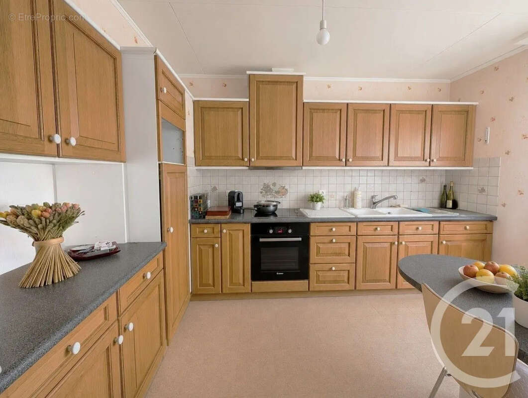 Maison 174 m² à Sarry  - photo 6