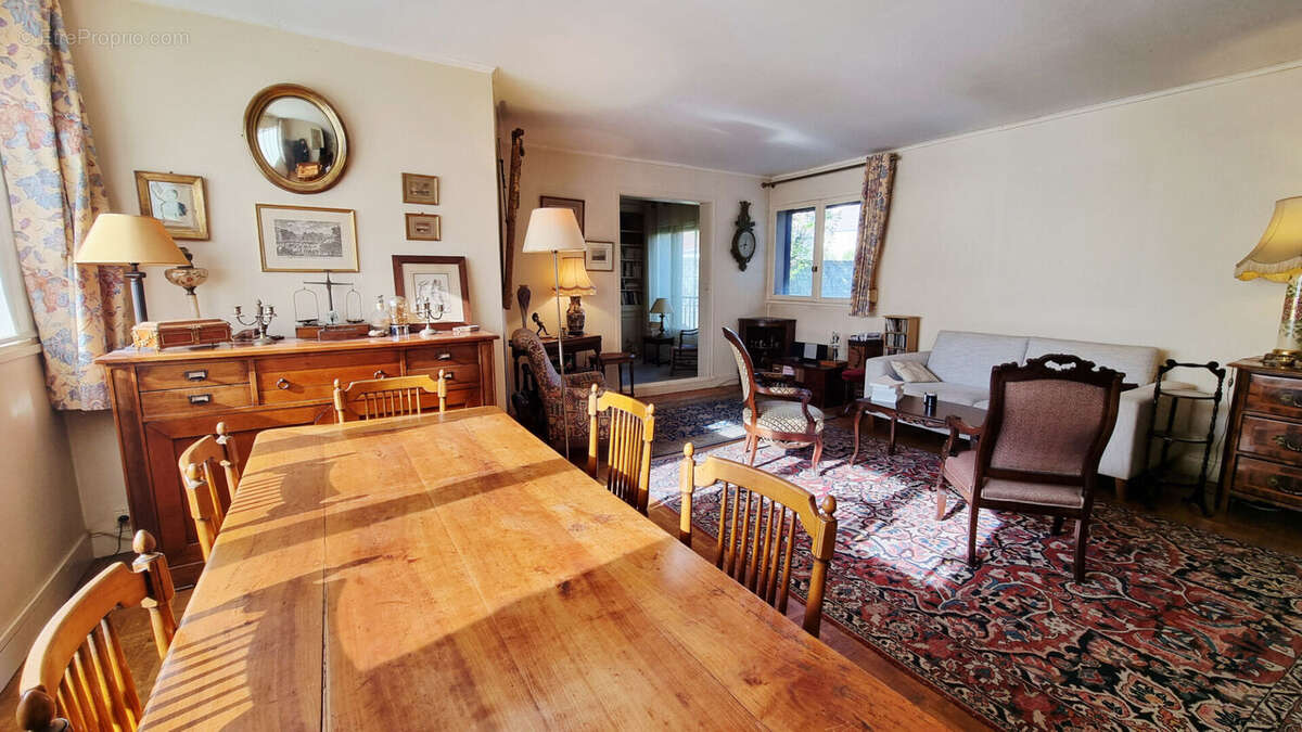 Appartement à MAISONS-LAFFITTE