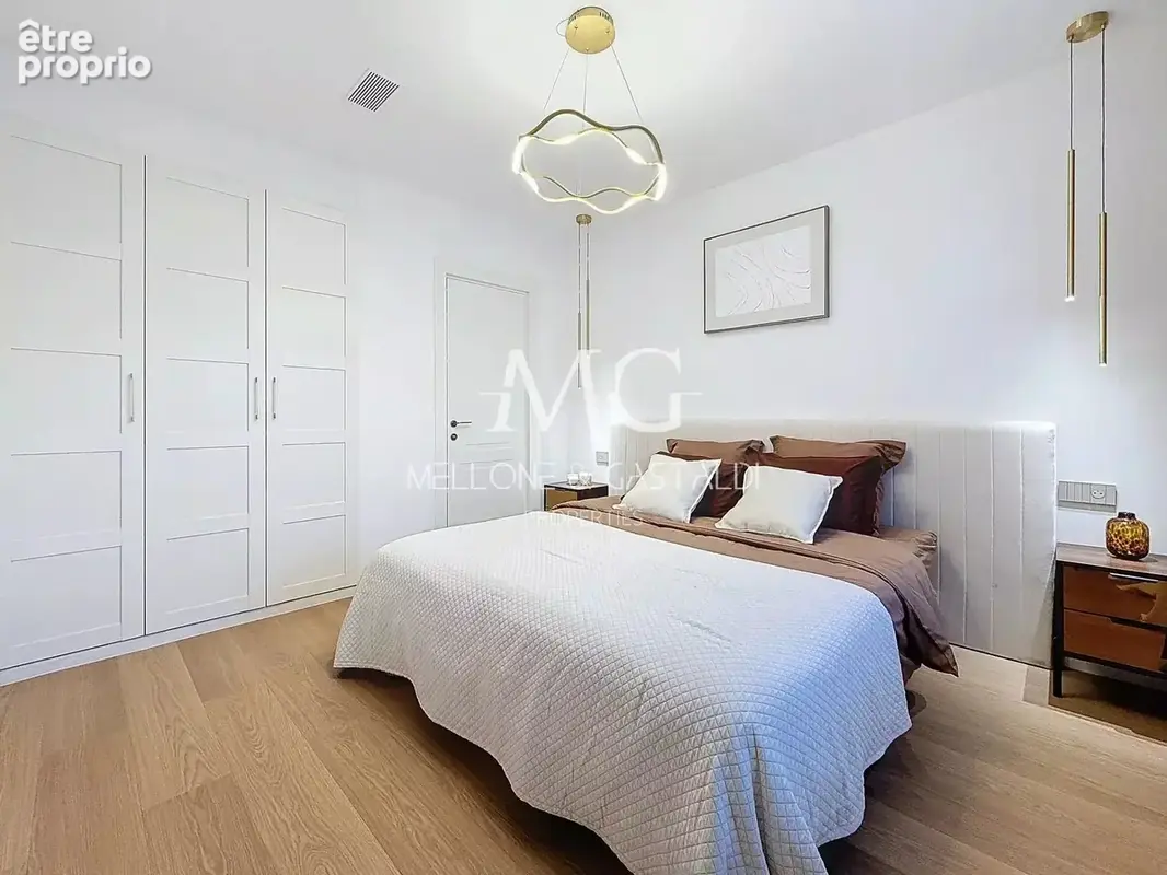 Villa contemporaine – Le Cannet – 200 m² – 5 chambres – Piscine - photo 13