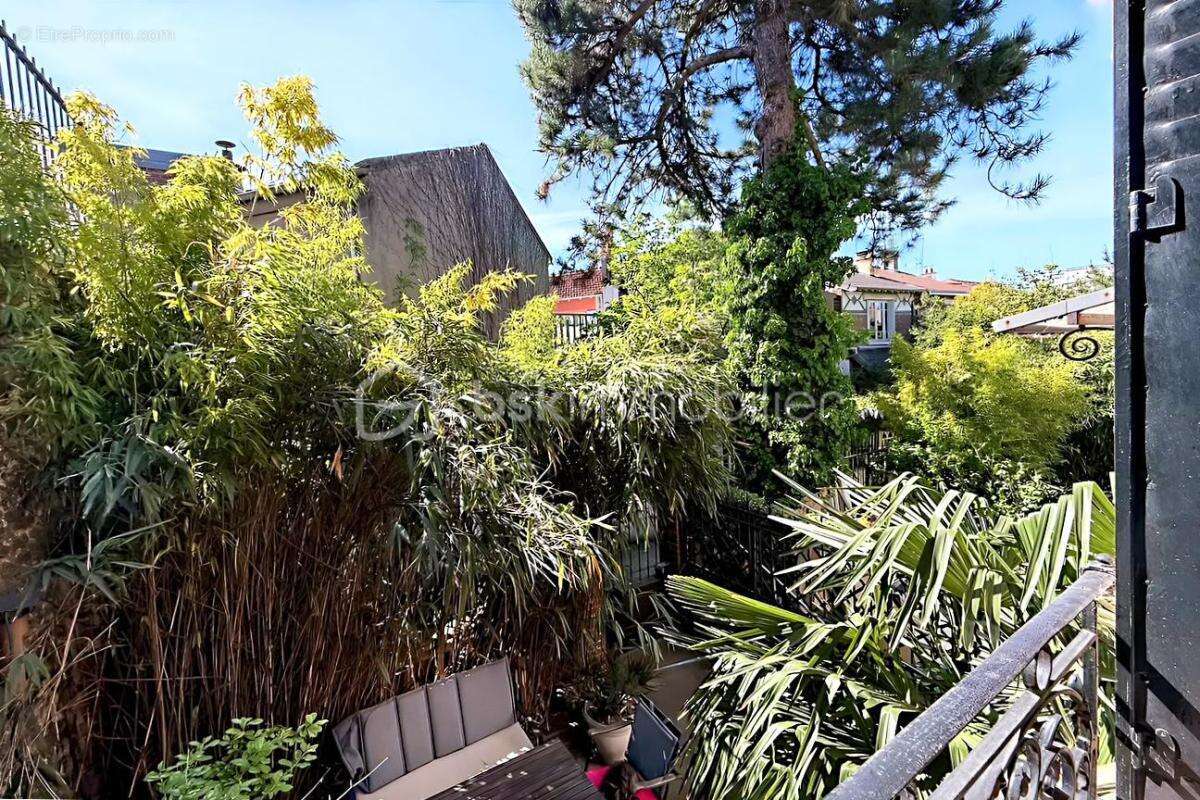 Maison à PARIS-19E