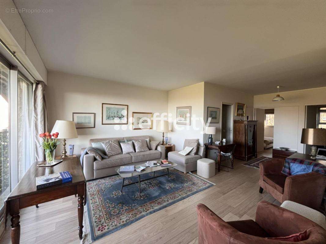 Appartement à TOURGEVILLE