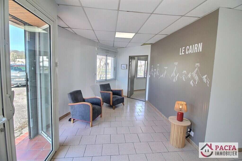 A vendre - bureaux za de saix - a developper - photo 2